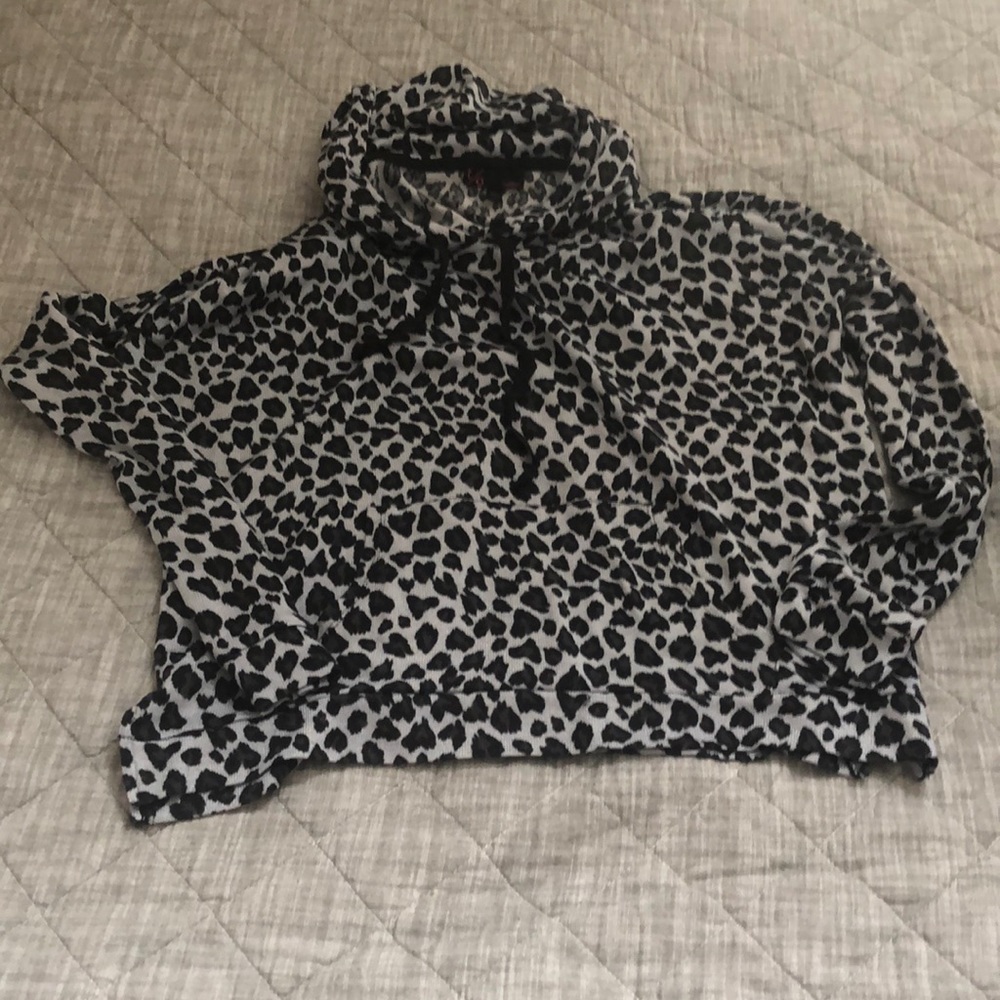T/O Leopard Print Hooded Top size large